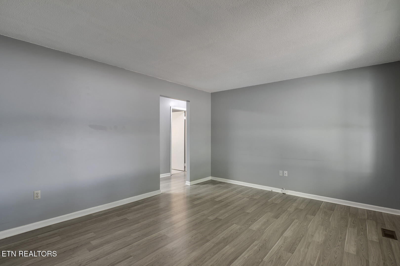 3701 Stephens Road Northeast Cleveland, TN 37312 - Photo 15 of 43 24_StephensRoadNE_3701_R_Living01