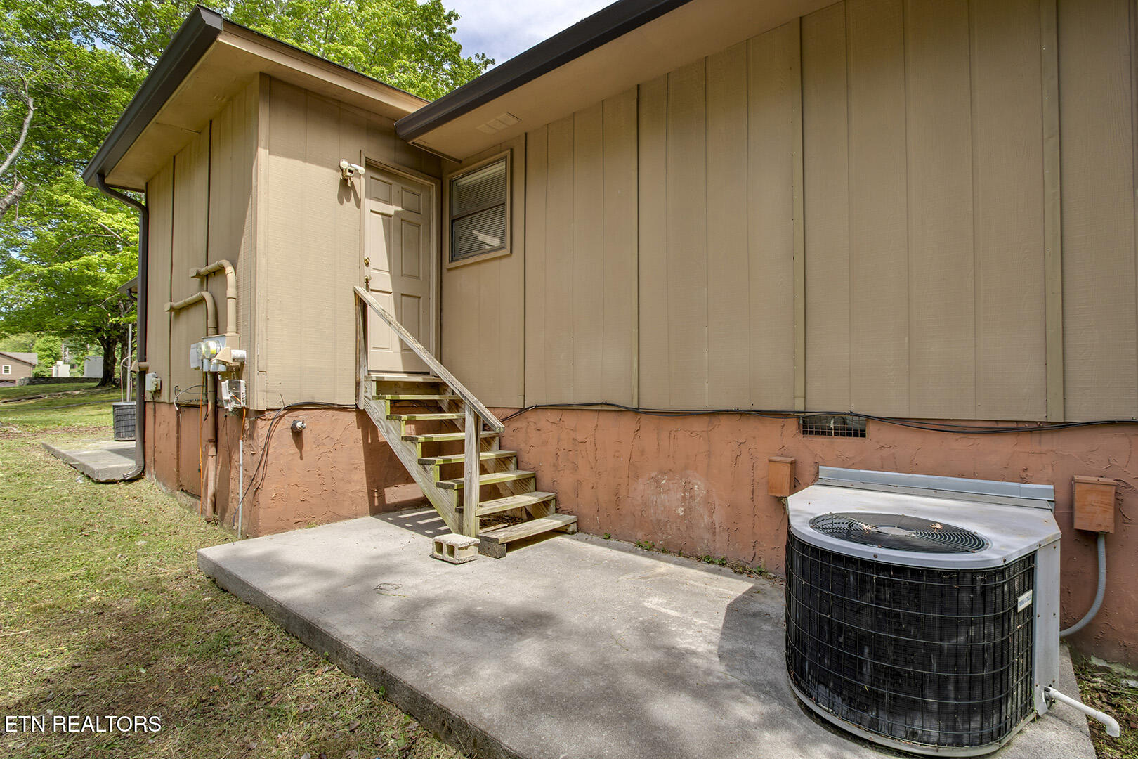 3701 Stephens Road Northeast Cleveland, TN 37312 - Photo 20 of 43 21_StephensRoadNE_3701_L_Patio