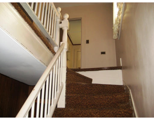 33 Spring Street Chicopee, MA 01013 - Photo 11 of 19 Gallery Image 11