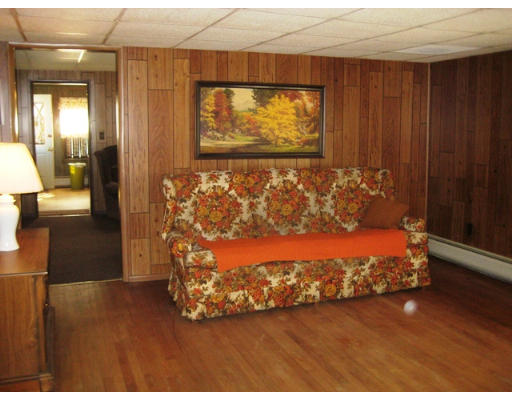 33 Spring Street Chicopee, MA 01013 - Photo 10 of 19 Gallery Image 10