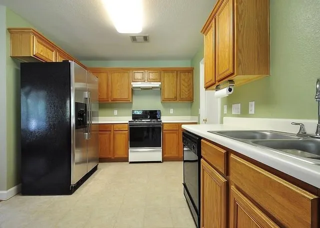 $3,000 | 6150 Jumano Lane, Austin, TX 78749