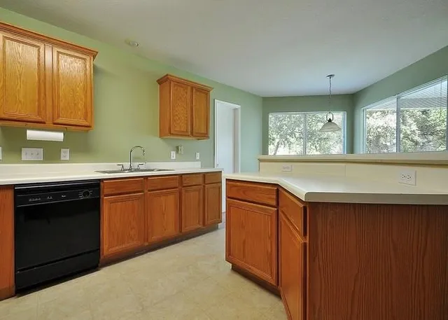 $3,000 | 6150 Jumano Lane, Austin, TX 78749