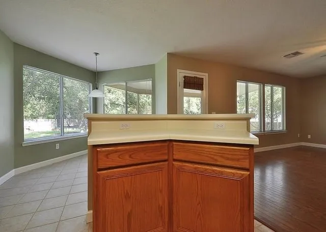 $3,000 | 6150 Jumano Lane, Austin, TX 78749