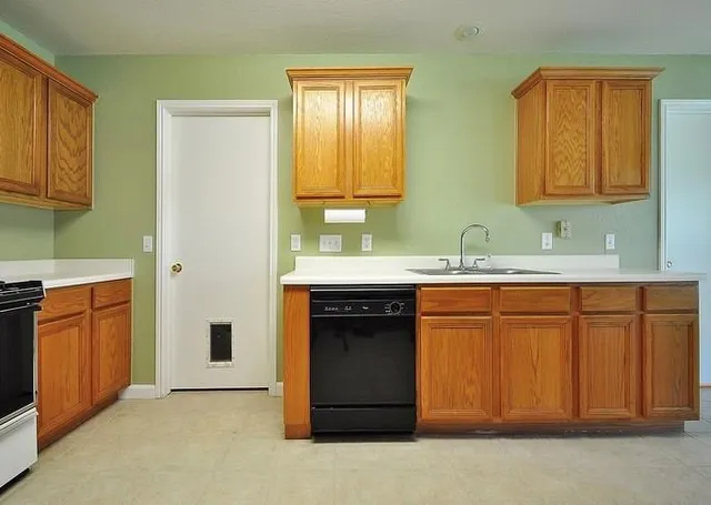 $3,000 | 6150 Jumano Lane, Austin, TX 78749