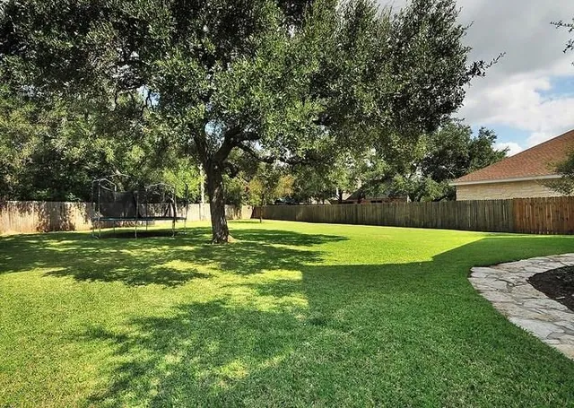 $3,000 | 6150 Jumano Lane, Austin, TX 78749