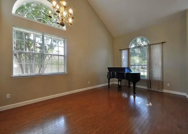 $3,000 | 6150 Jumano Lane, Austin, TX 78749