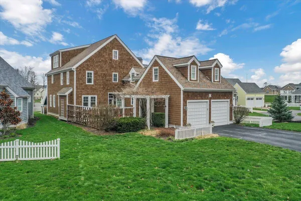 $1,249,000 | 15150 Shoreline Drive, Thornville, OH 43076