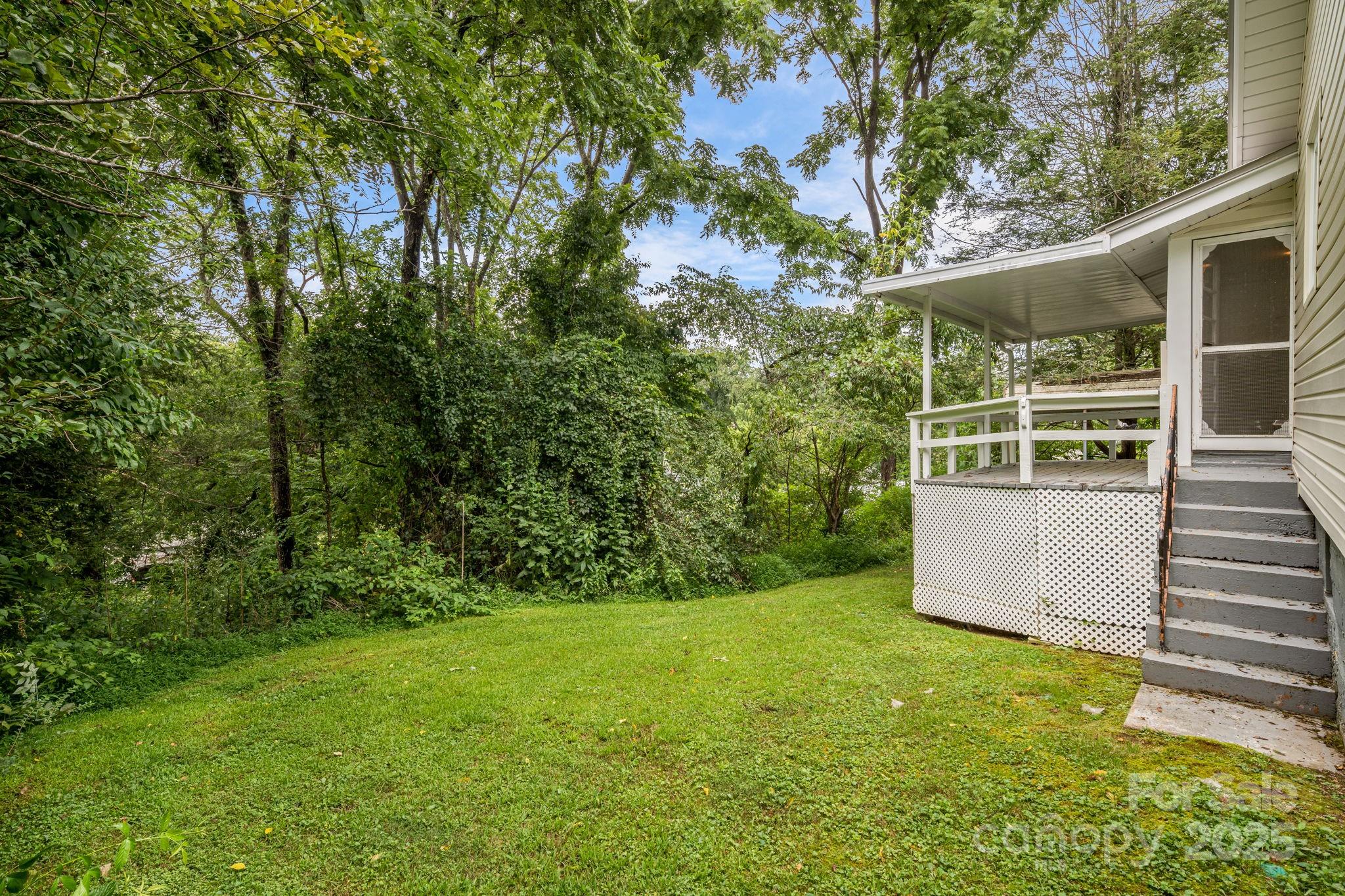 206 Rhododendron Drive Brevard, NC 28712 - Photo 28 of 36 a view of outdoor space and yard