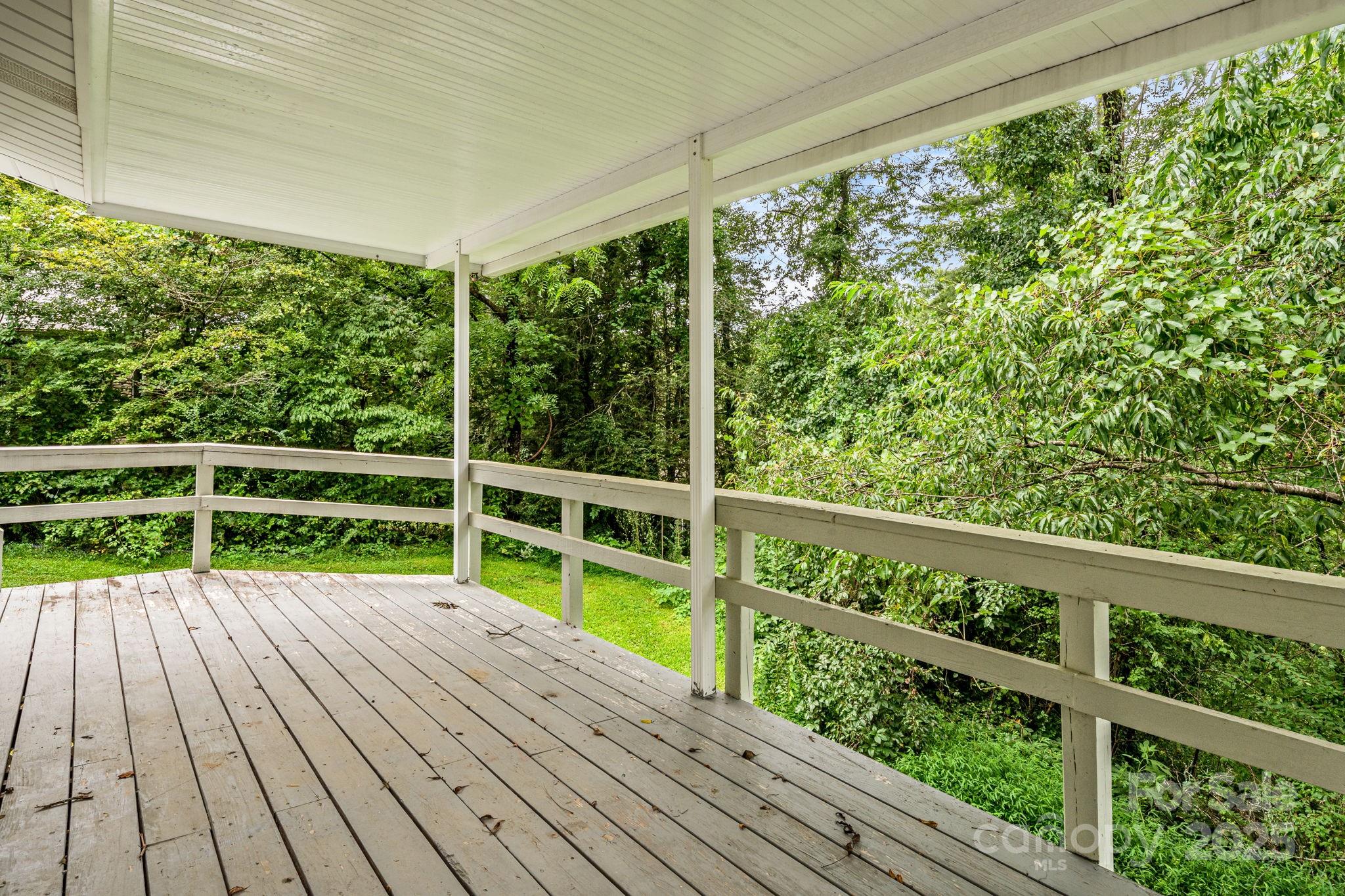 206 Rhododendron Drive Brevard, NC 28712 - Photo 6 of 36 a view of balcony with deck and wooden floor