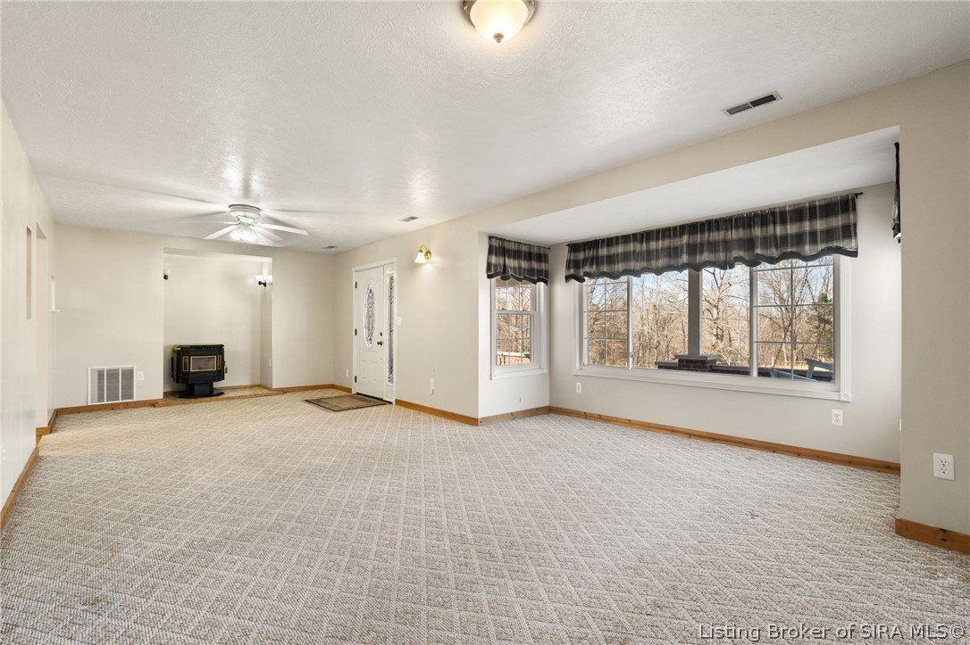 7368 West Relender Road Georgetown, IN 47122 - Photo 2 of 61 Large living room