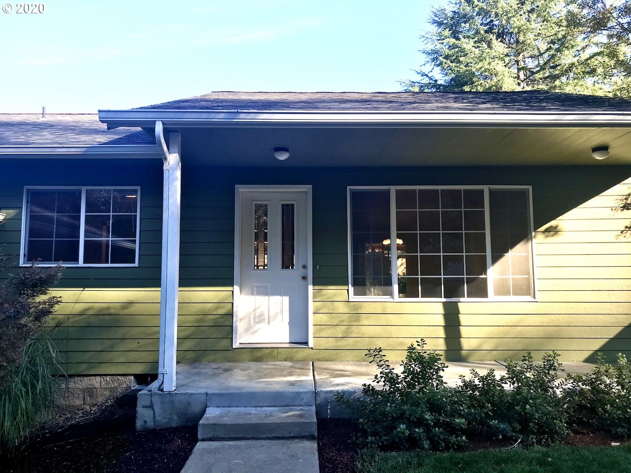 553 South 67th Street Springfield, OR 97478 - Photo 3 of 19
