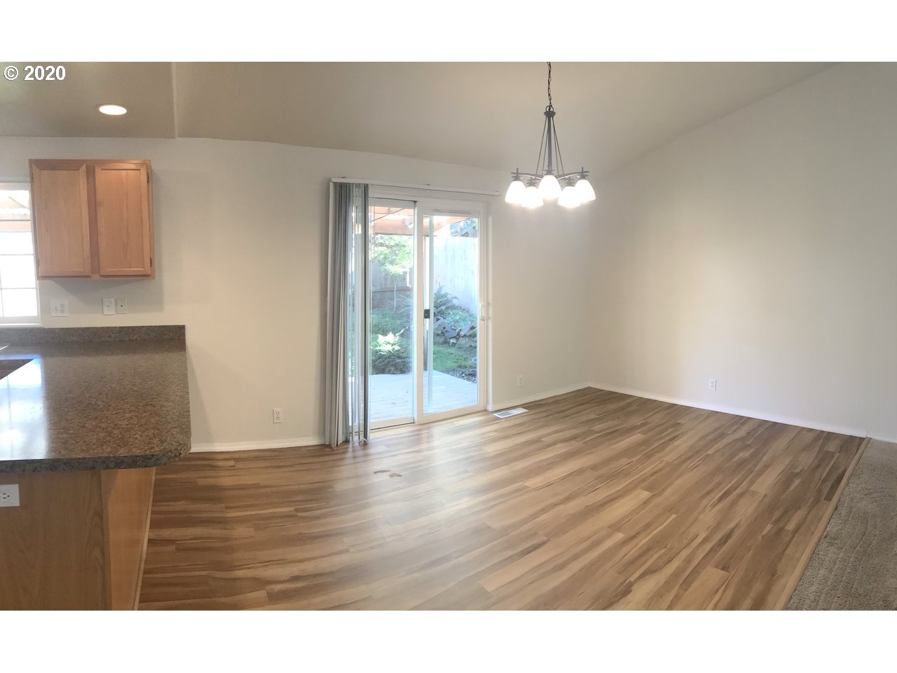 553 South 67th Street Springfield, OR 97478 - Photo 4 of 19