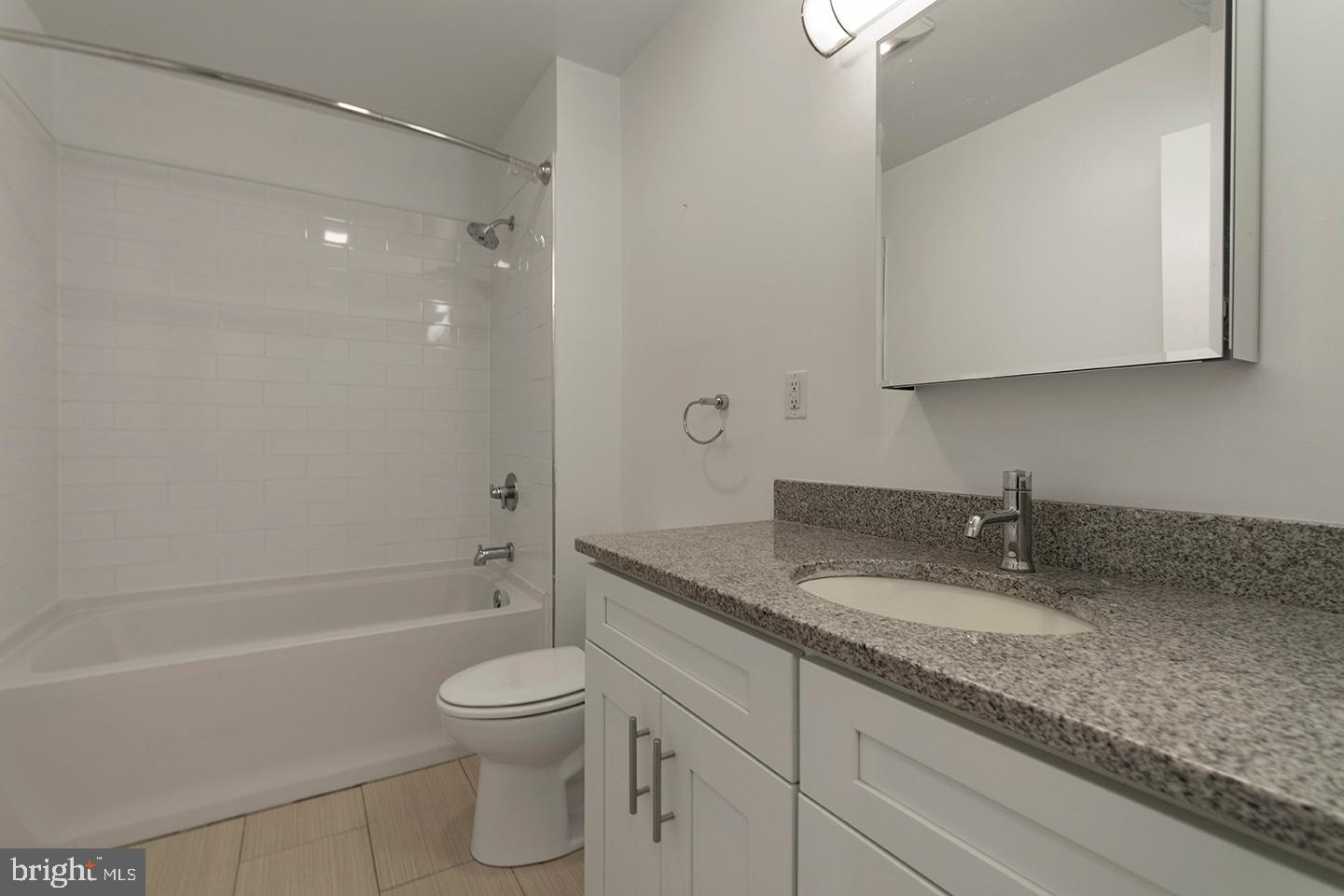 224 Church Street, Unit 207B Philadelphia, PA 19106 - Photo 8 of 15