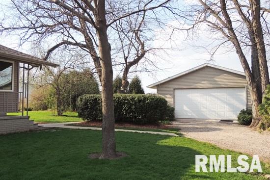 613 Lost Grove Road Princeton, IA 52768 - Photo 19 of 24 Gallery Image 19