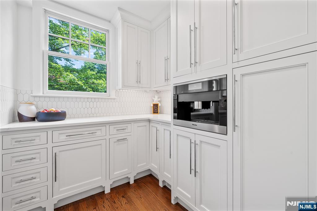 48 Edgemont Road Montclair, NJ 07042 - Photo 11 of 47