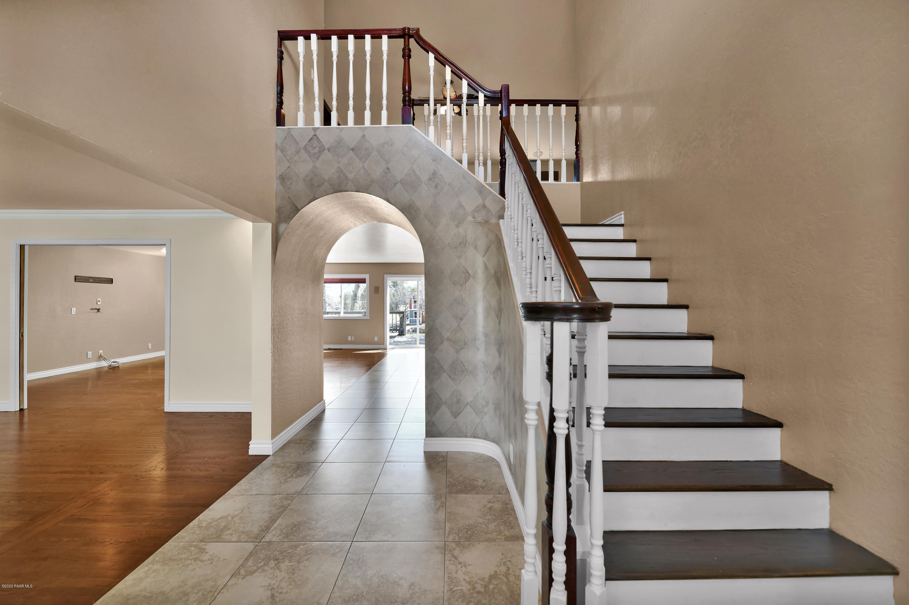 1924 Estrella Road Prescott, AZ 86305 - Photo 15 of 71 Entry - foyer