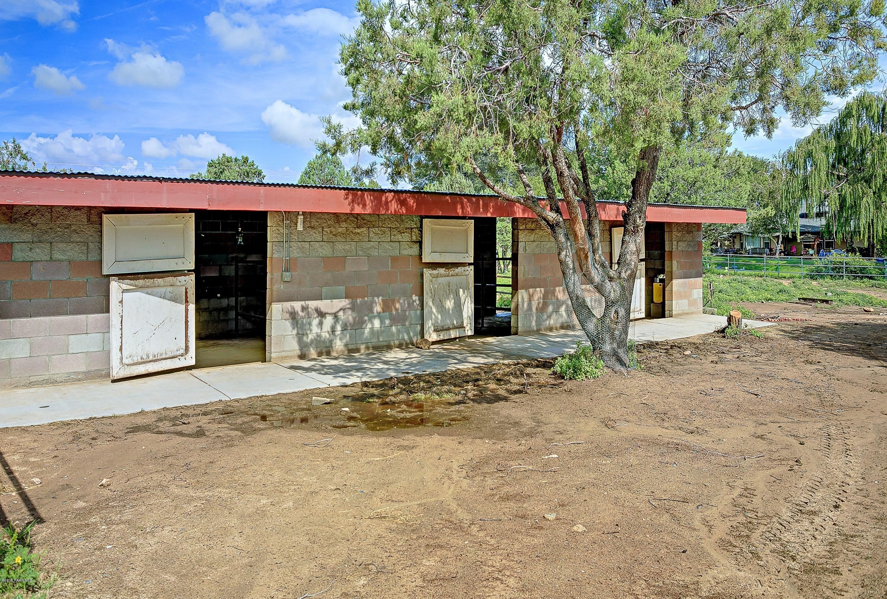 1924 Estrella Road Prescott, AZ 86305 - Photo 64 of 71 3-horse stall
