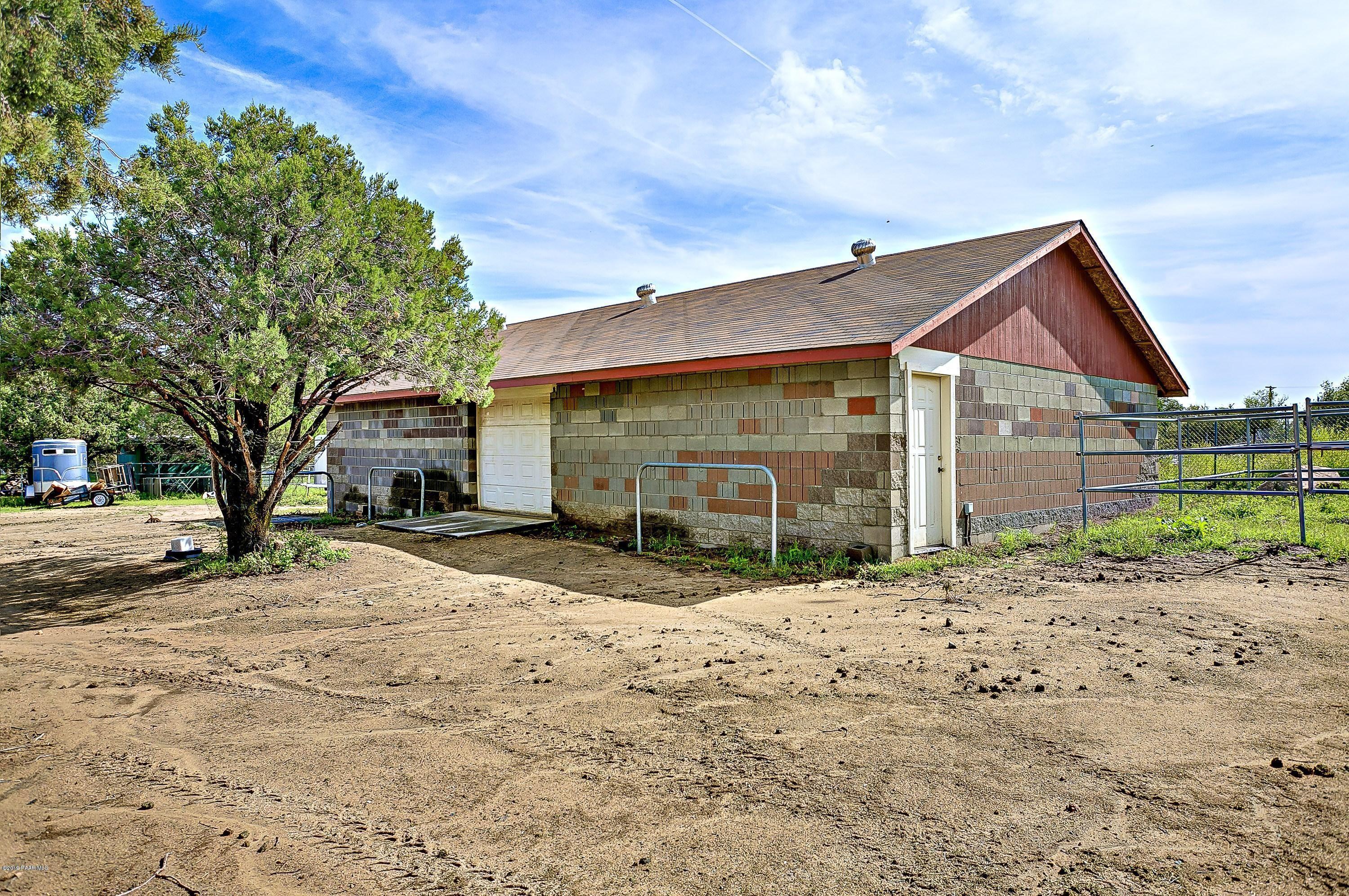 1924 Estrella Road Prescott, AZ 86305 - Photo 67 of 71 Barn