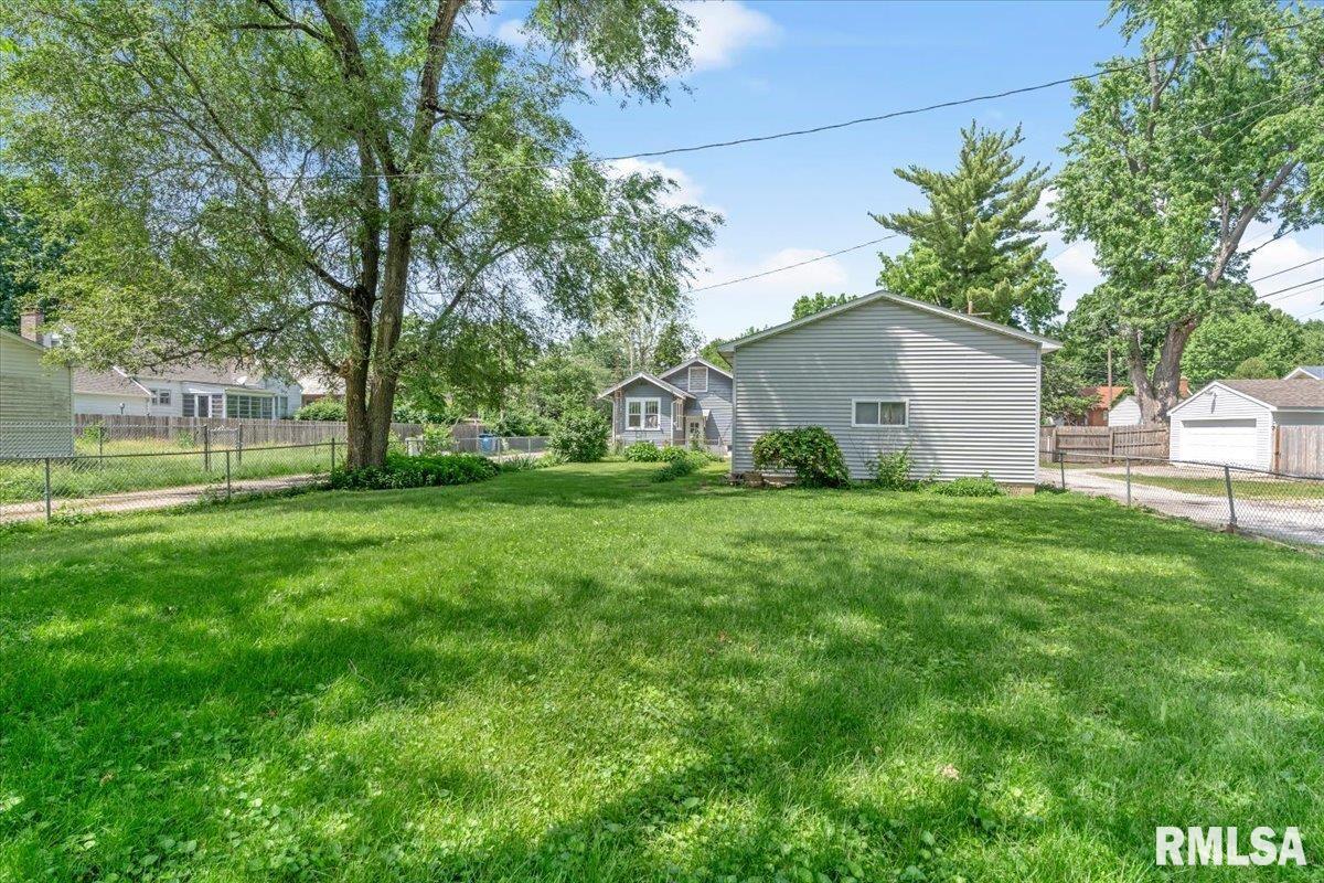 730 West Ash Street Springfield, IL 62704 - Photo 3 of 35