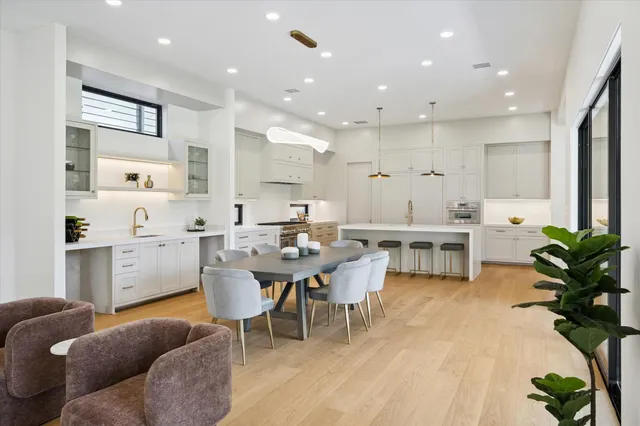 $1,655,000 | 6534 Corbin Street, Houston, TX 77055