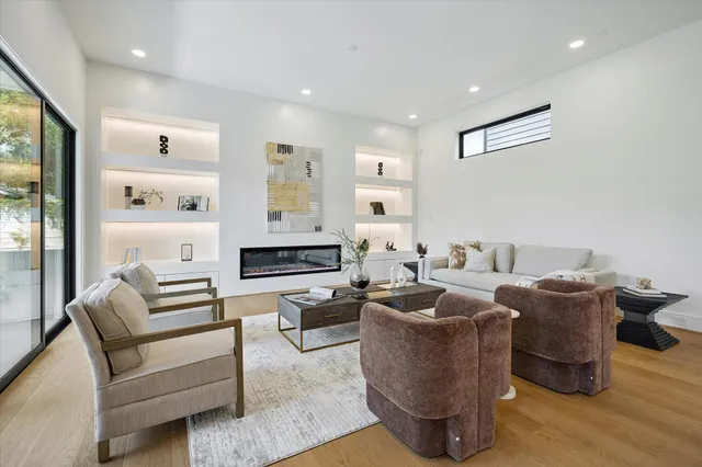 $1,655,000 | 6534 Corbin Street, Houston, TX 77055