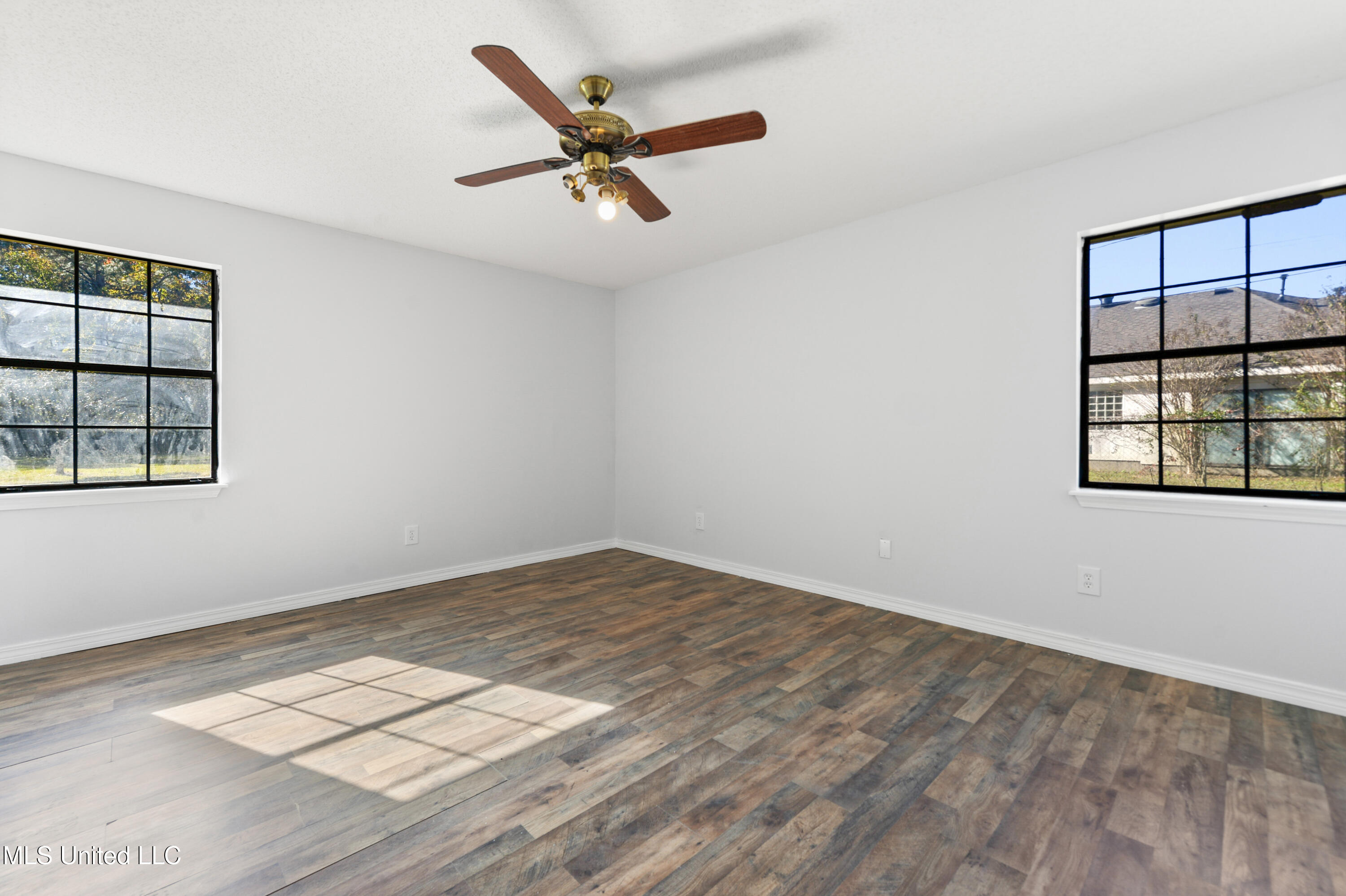 18023 Commission Road Long Beach, MS 39560 - Photo 7 of 22 IMG_4703