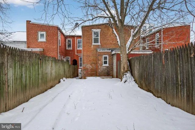 $170,000 | 527 Locust Street, Lancaster, PA 17602