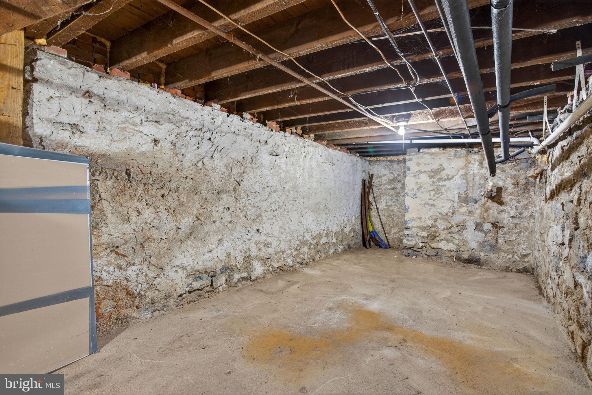 527 Locust Street Lancaster, PA 17602 - Photo 25 of 31