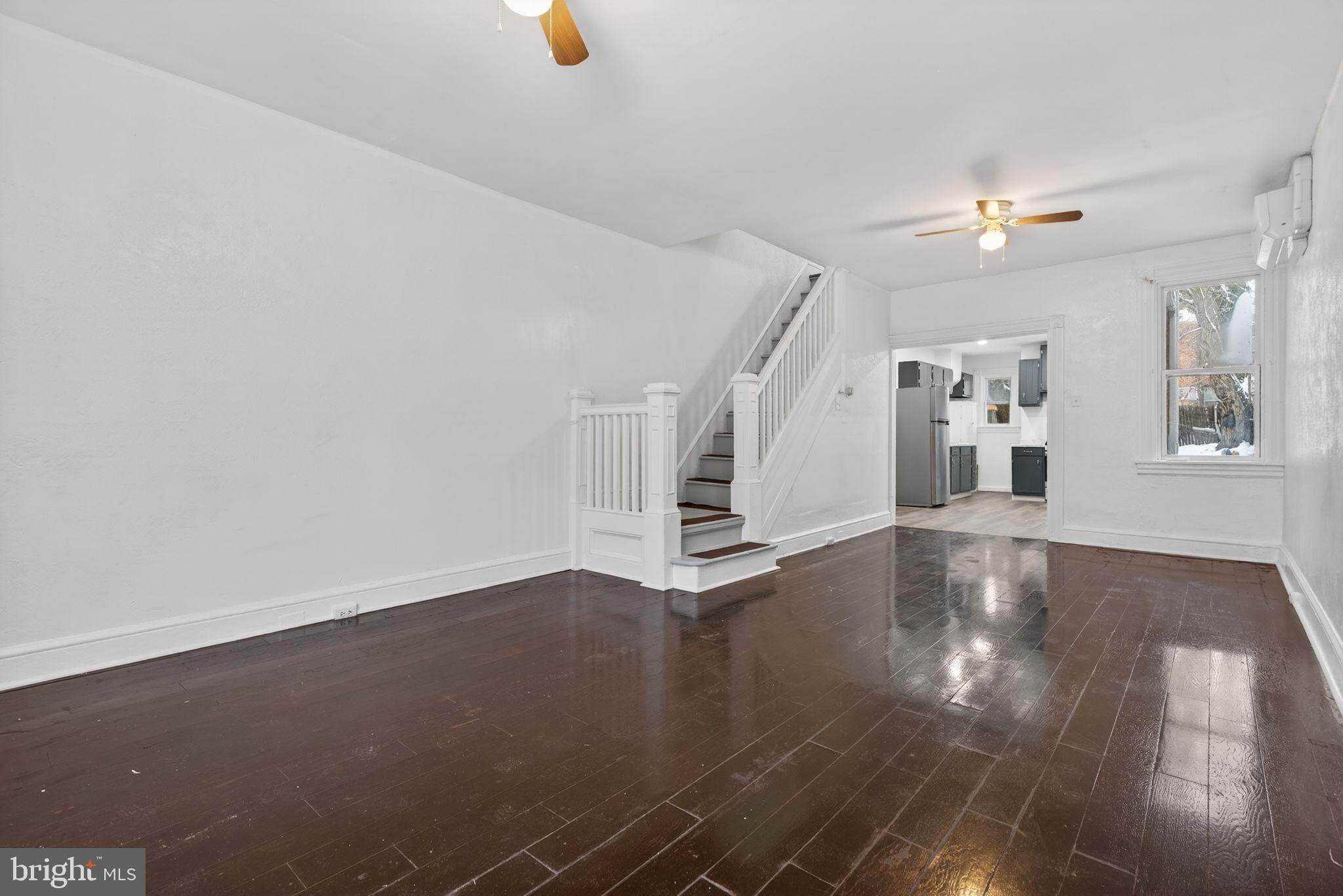 527 Locust Street Lancaster, PA 17602 - Photo 4 of 31