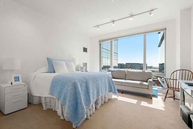 $1,775,000 | 500 Atlantic Avenue, Unit 18L, Boston, MA 02210