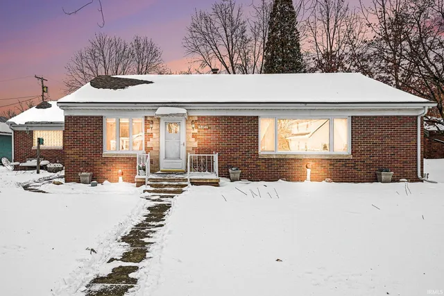 $246,900 | 68146 County Road 23, New Paris, IN 46553