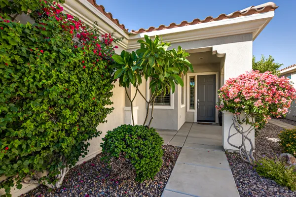 $379,900 | 81602 Avenida Alturas, Indio, CA 92203