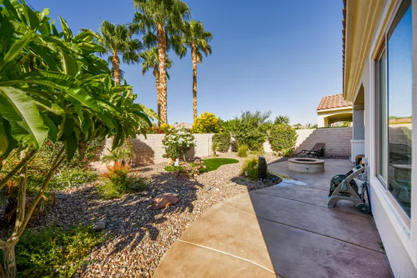 $379,900 | 81602 Avenida Alturas, Indio, CA 92203