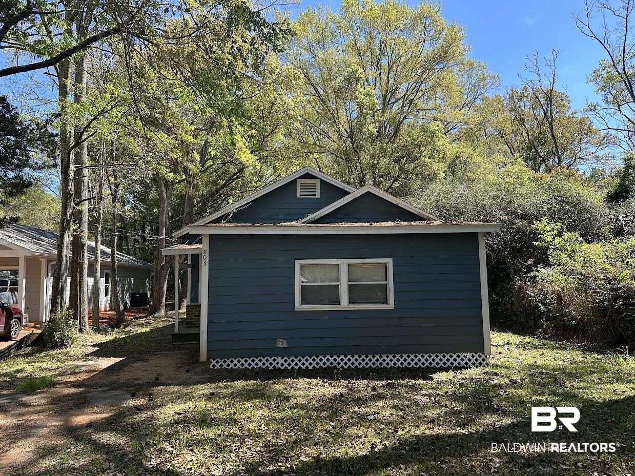 803 Lundys Lane Mobile, AL 36606 - Photo 1 of 18