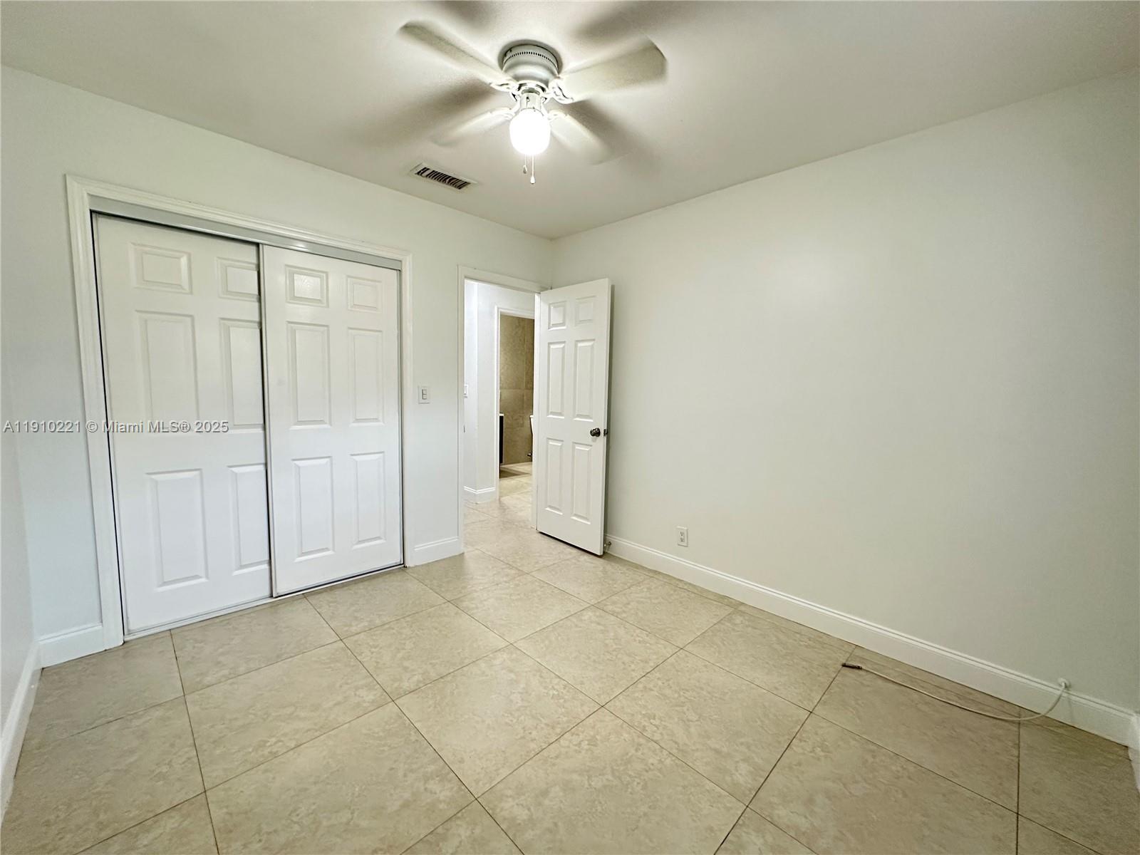 2640 Northeast 8th Avenue, Unit 13 Wilton Manors, FL 33334 - Photo 22 of 34 a view of an empty room
