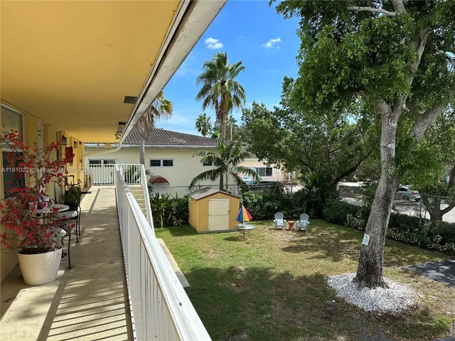 a view of a water fountain and a fountain