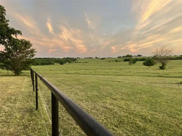 $3,680,000 | 1332 County Road 423, Muenster, TX 76252