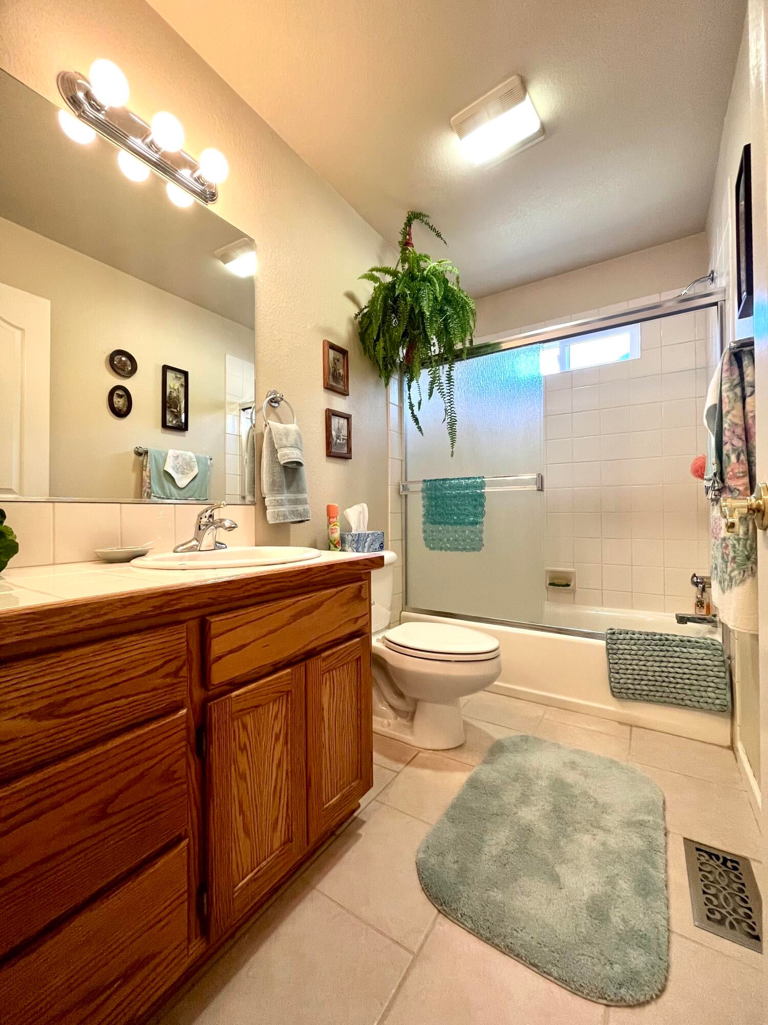 5964 Springcrest Way Klamath Falls, OR 97603 - Photo 12 of 22 B043214E-5CFA-4028-9877-7231CF40CB26