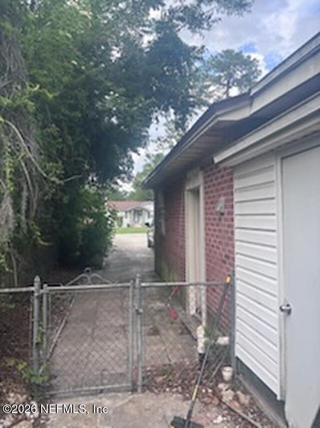 1508 Glengarry Road Jacksonville, FL 32207 - Photo 2 of 11 02_beyc6a398df5080f2