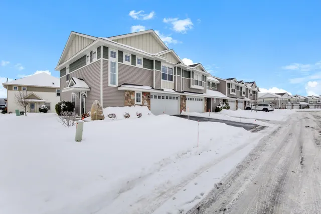 $349,900 | 7225 Bay Drive, Lino Lakes, MN 55038