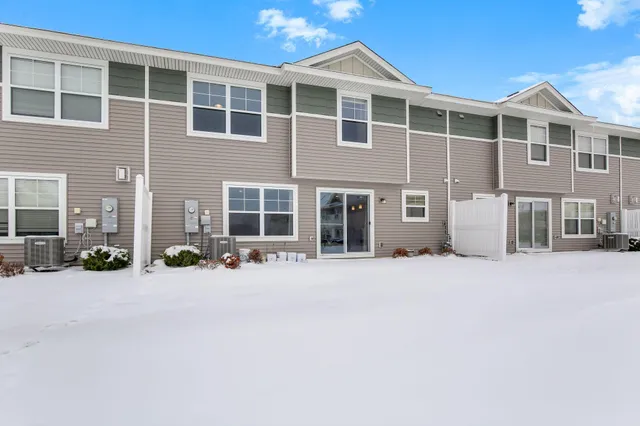 $349,900 | 7225 Bay Drive, Lino Lakes, MN 55038
