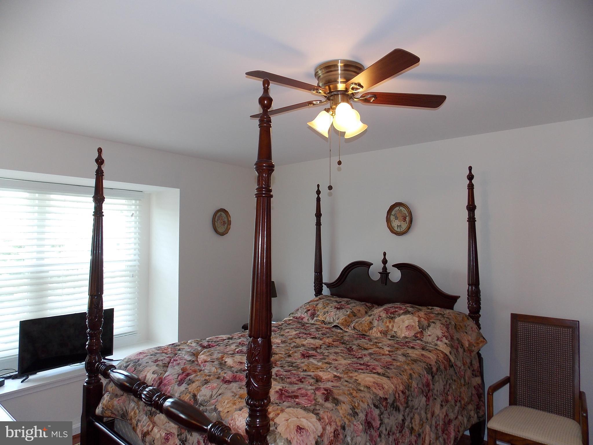 31 Winehurst Road Catonsville, MD 21228 - Photo 14 of 30 Bedroom (Master)
