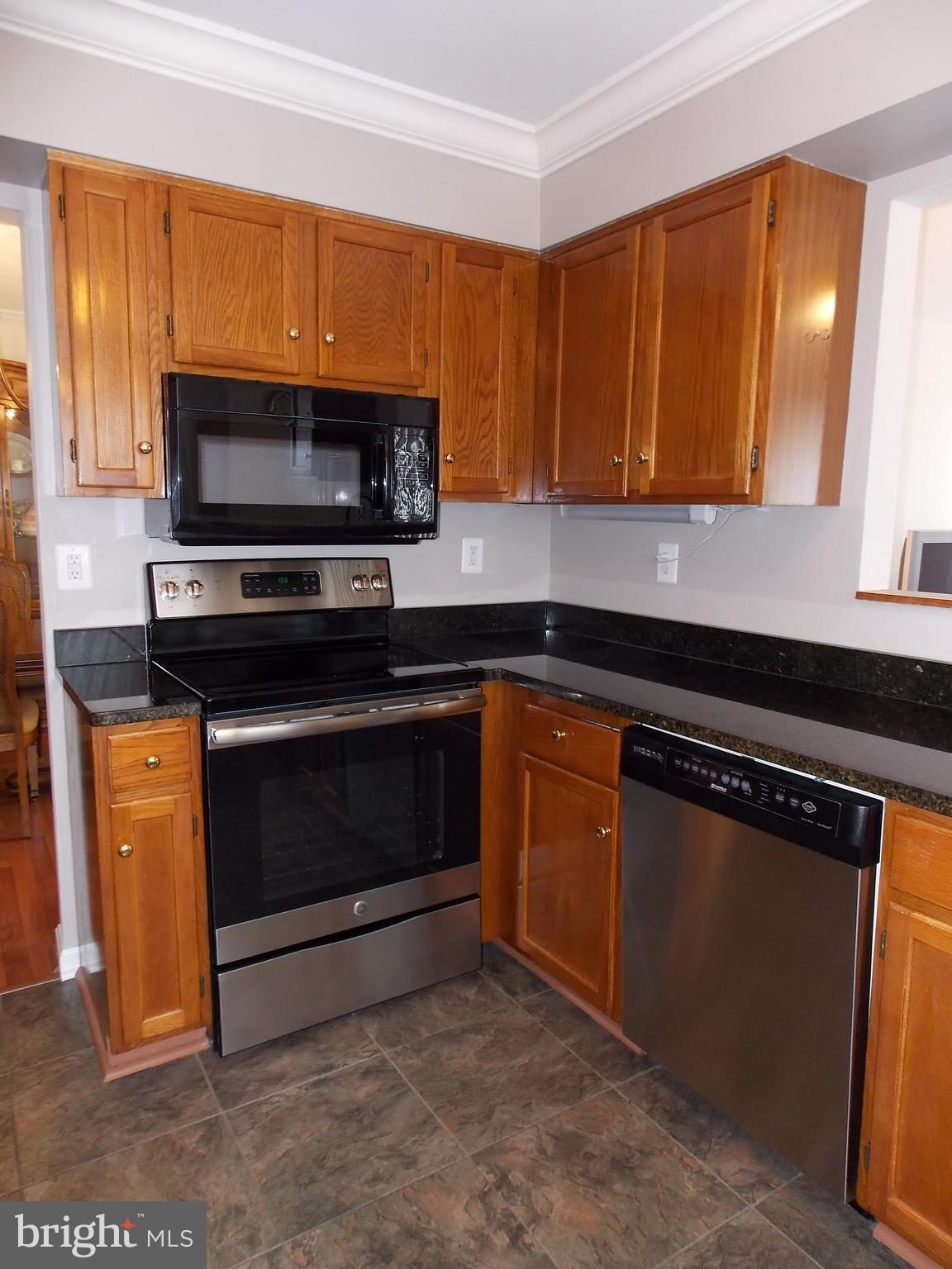 31 Winehurst Road Catonsville, MD 21228 - Photo 8 of 30 Kitchen