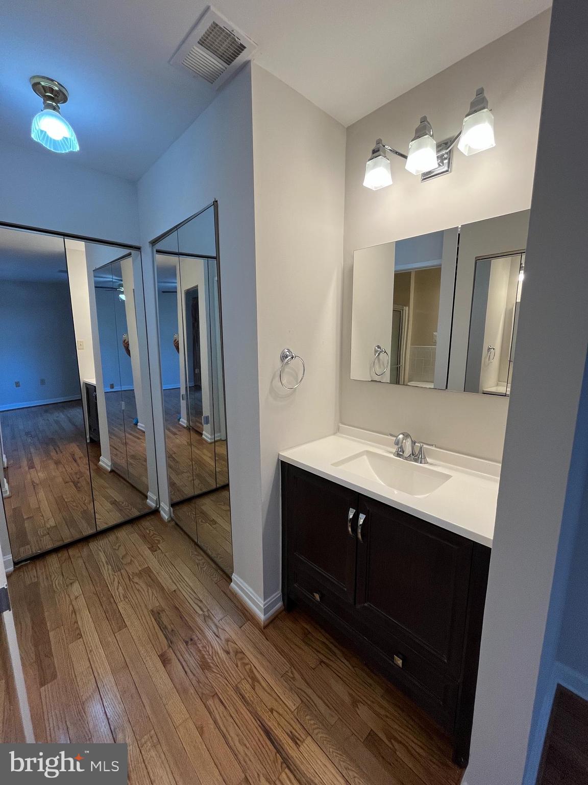 8034 Inverness Ridge Road Potomac, MD 20854 - Photo 14 of 31