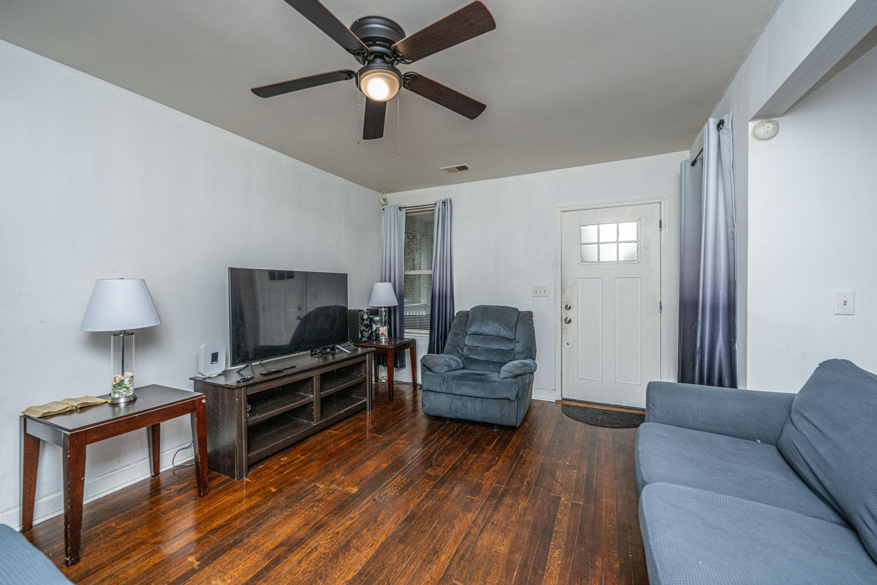 2767 Houston Street North Charleston, SC 29405 - Photo 5 of 19 livingroom2