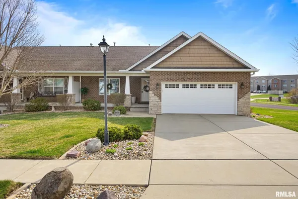 $329,900 | 1810 Kingsbury Road, Washington, IL 61571