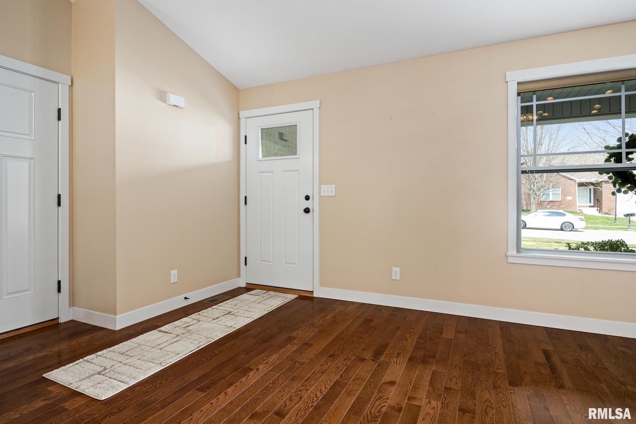 1810 Kingsbury Road Washington, IL 61571 - Photo 6 of 42