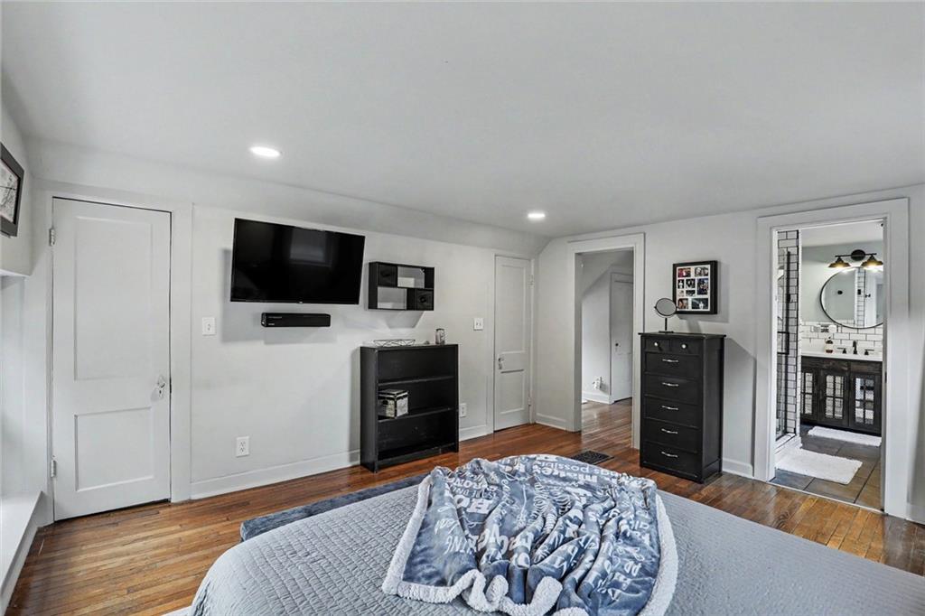5901 Rockhill Road Kansas City, MO 64110 - Photo 19 of 29