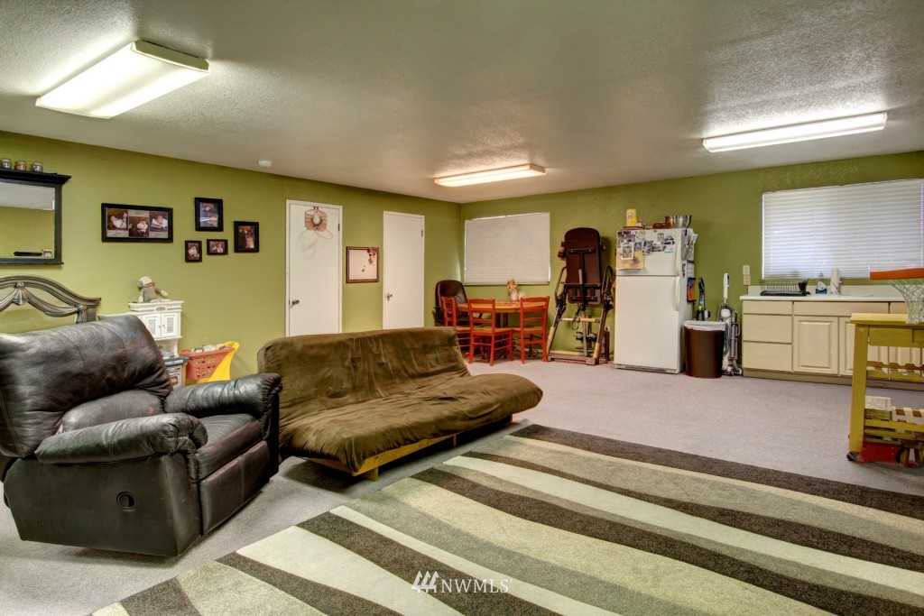 1025 Vernon Road Lake Stevens, WA 98258 - Photo 12 of 17 Gallery Image 12