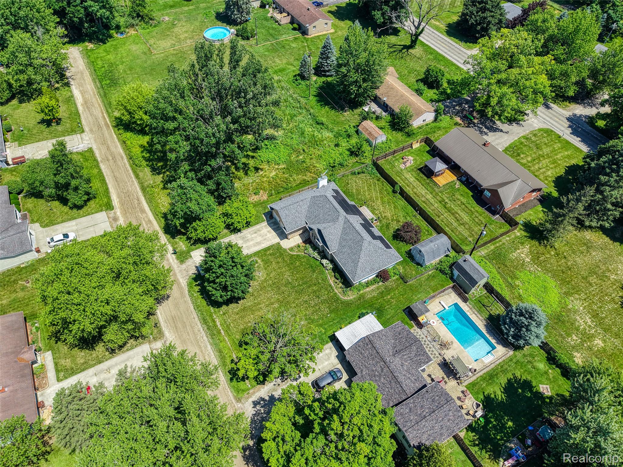 5382 Meadowlawn Road Fowlerville, MI 48836 - Photo 40 of 45 DJI_20260703123909_0524_D_2.jpg